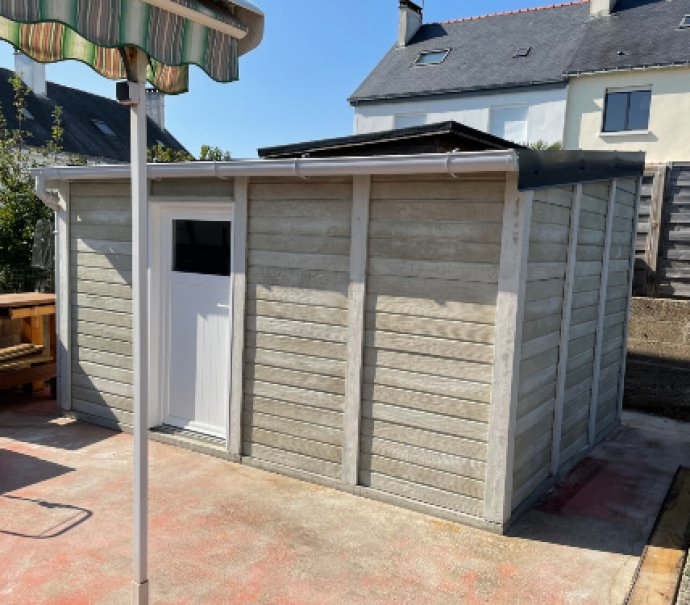 Abri de jardin en béton aspect bois 1 pente